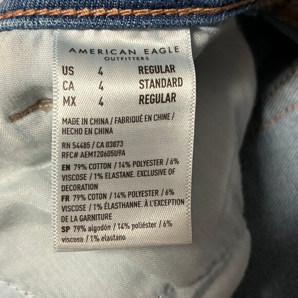 American Eagle Size 4 Mom Jean - Picture 4 of 4